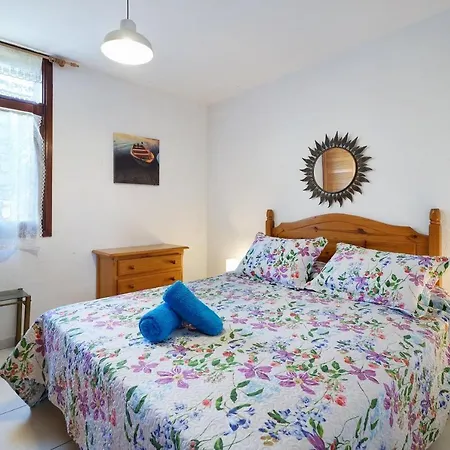 Apartman Bungamerica272 *